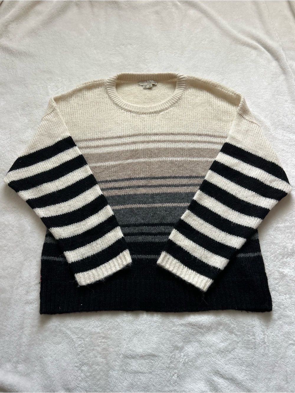 Women’s Alpaca Blend Oversized Sweater Extra Long Sleeves Neutral Ombré Medium - Picture 5 of 13